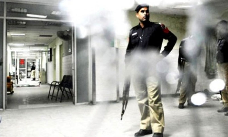 کورونا مریض کے انتقال پر لواحقین کا ڈاکٹروں پر تشدد