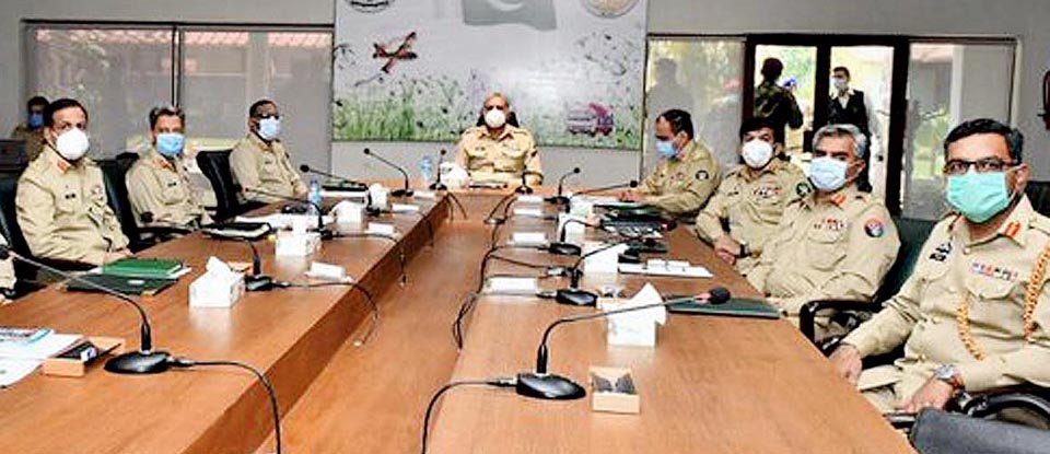 پاک فوج ٹڈی دل کے خاتمے کیلئے تمام دستیاب وسائل بروئے کار لائےگی، آرمی چیف