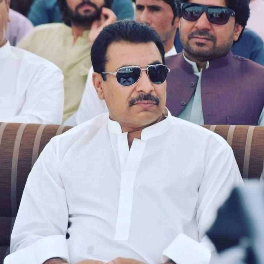 نوشکی، ٹڈی دل بے قابو ،زراعت تباہ اور زمیندار بے یار و مددگار پڑے ہوئے ہیں، میر اورنگزیب جمالدینی