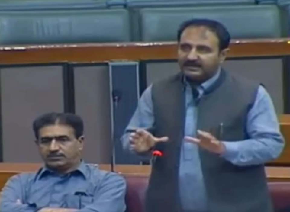 خواتین پر تشدد کر کے بلوچ روایات کو پامال کیا گیا ‘ آغا حسن بلوچ کا قومی اسمبلی میں خطاب