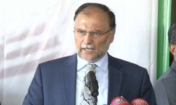 نیب میرے حوالے کر دیں 24گھنٹوں میں آمدن سے زائد اثاثوں کا کیس بنا کر دکھاﺅنگا ،احسن اقبال
