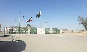 تفتان،اسسٹنٹ کمشنر  کا بازار کا تفصیلی دورہ ، متعدد ریسٹورنٹ اور دکانیں سیل