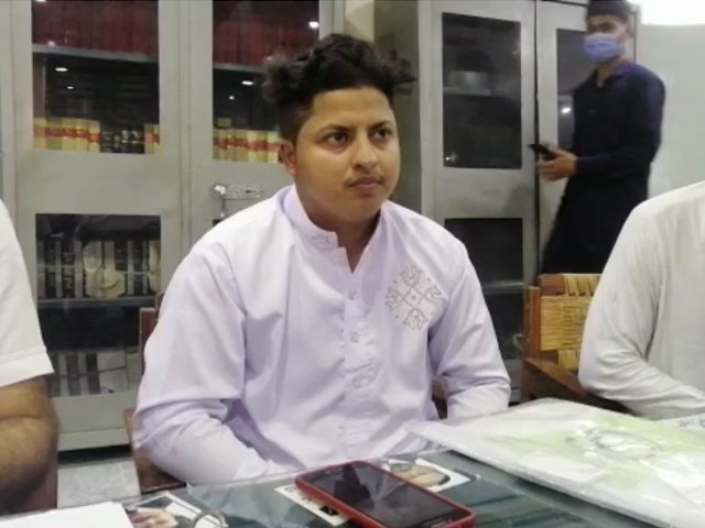لڑکا بن کر لڑکی سے شادی، آکاش کے ناقابلِ ضمانت وارنٹ جاری