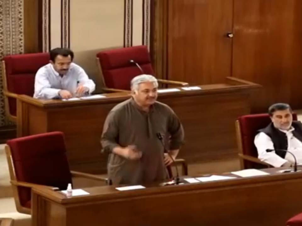 آیت اللہ درانی مرحوم جب فاطمہ جنا ح ہسپتال کے آئی سی یو میںتھے تو وینٹی لیٹر کو آپریٹ کرنے کے لئے عملہ موجود نہیں تھا‘ اختر حسین لانگو