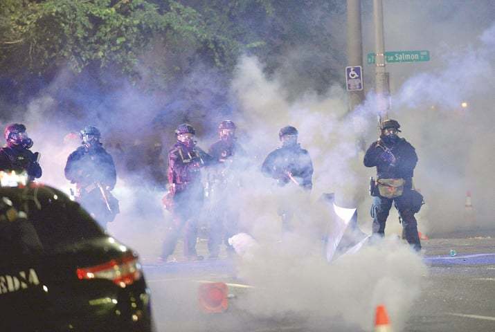 واشنگٹن:کئی شہروں میں فوج کی تعیناتی بڑھانے پر احتجاج، ایک شخص ہلاک ،متعدد زخمی