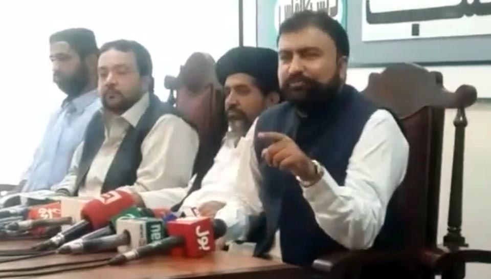 ”را“ فنڈڈ لشکروں کے خاتمہ تک مسنگ پرسنز کا مسئلہ حل نہیں ہو سکتا ‘ براہمدغ اور حیربیار مری کے ترجمان قومی اسمبلی اور سینیٹ میں خطاب کرتے نظر آ رہے ہیں ‘ سینیٹر فراز بگٹی