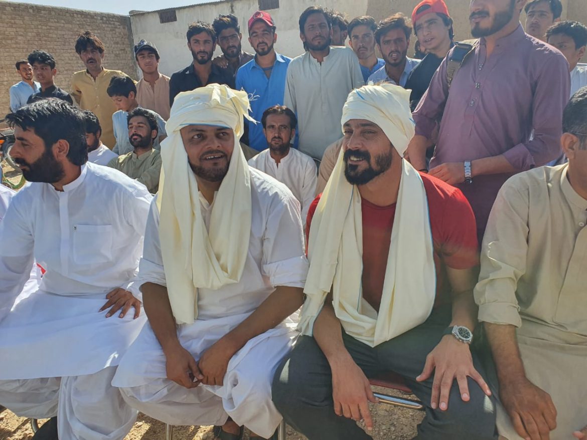 پاکستان ٹیم کے فاسٹ باؤلر انور علی کی اپنے دوستوں کے ہمراہ ایک روزہ دورے پر سوراب آمد