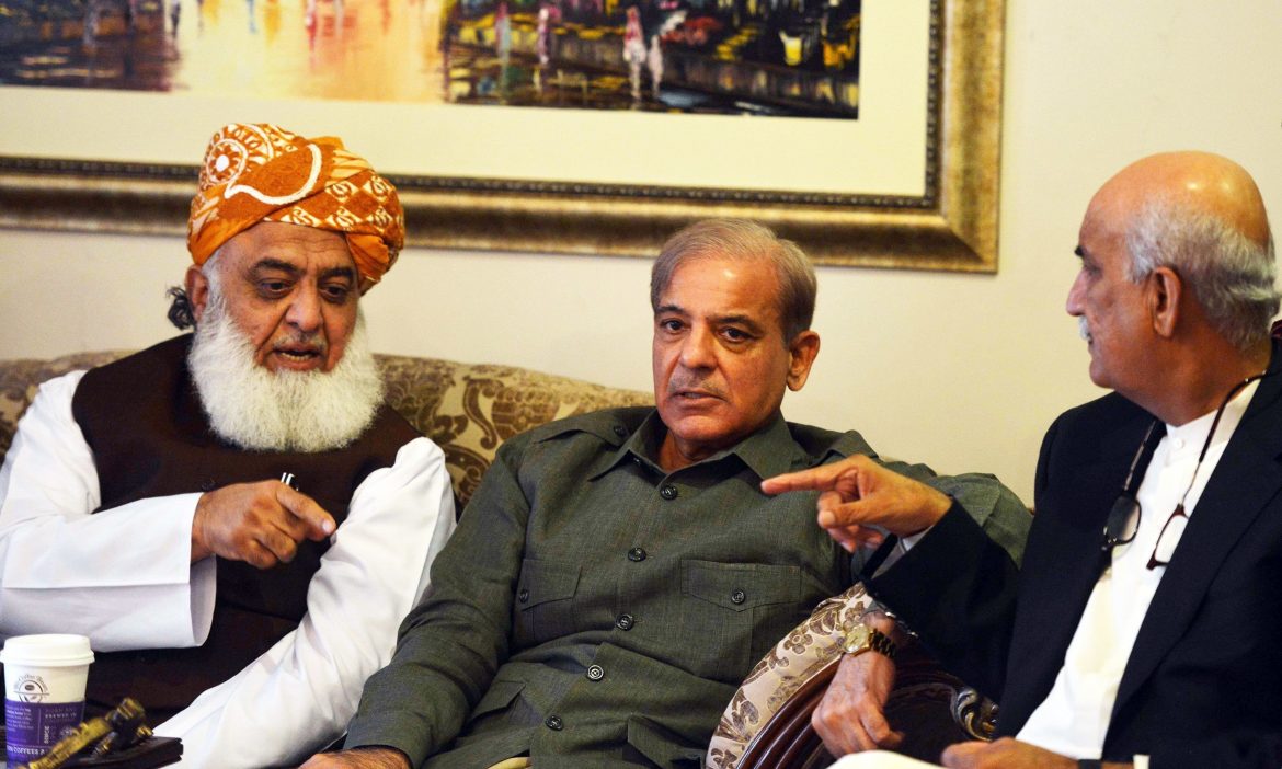 کانفرنس سے قبل اپوزیشن جماعتوں کے درمیان تحریری معاہدے کا مطالبہ