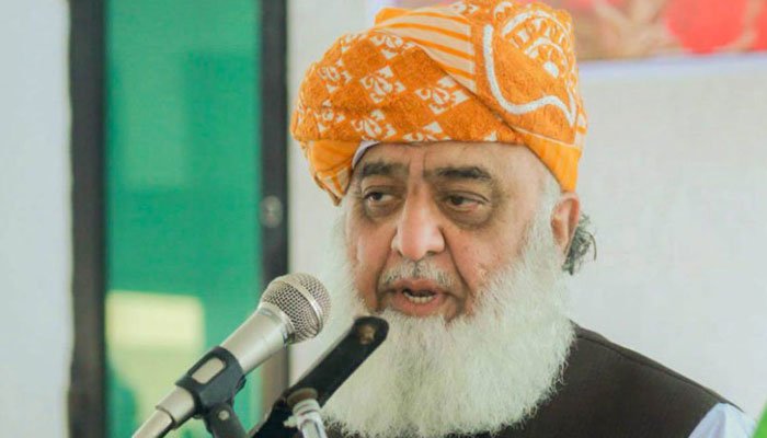 حکومت کو دسمبر نہیں دیکھنے دینگے، تحریک چل پڑی ہے  آخری حد تک جائیں گے، مولانا فضل الرحمان