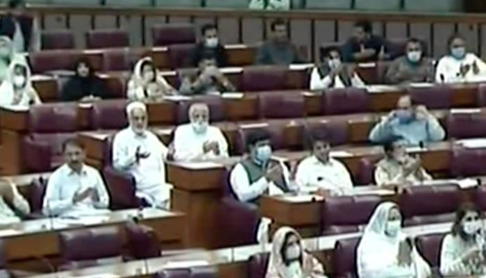 قومی اسمبلی میں حاصل بزنجو کیلئے فاتحہ خوانی، احترام میں اجلاس ملتوی