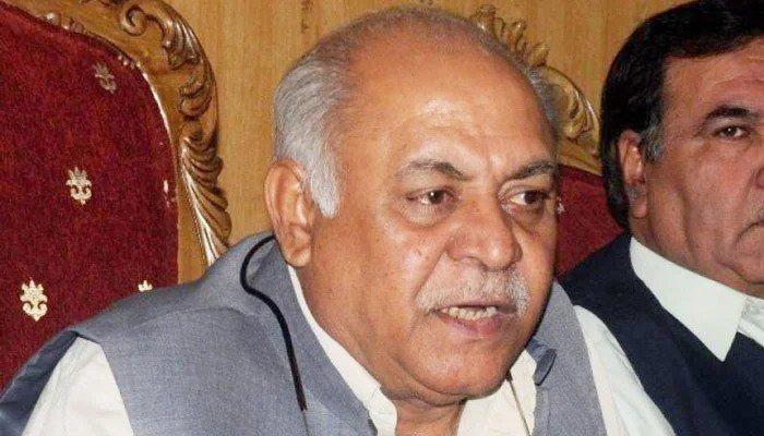 میر حاصل خان بزنجو ، غیر متزلزل جمہوری مؤقف کا علمبردار
