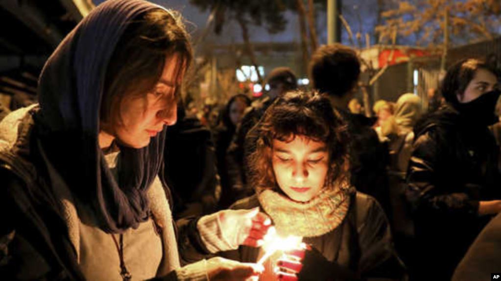 غلطی سے مار گرائے جانے والے یوکرینی طیارے کو دو میزائل لگے ، ایران