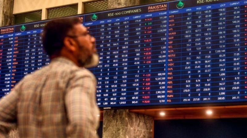 پاکستان سٹاک ایکسچینج: کیا ایشیا کی ’بیسٹ پرفارمنگ مارکیٹ‘ ملکی معیشت میں بہتری کی غمازی کرتی ہے؟