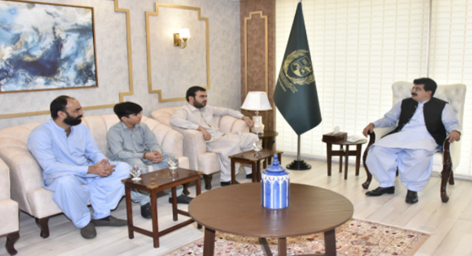 دوردراز کے علاقوں میں بنیادی سہولیات کی فراہمی کو یقینی بنانے کے لیے اپنا کردار ادا کریں گے ، صادق سنجرانی