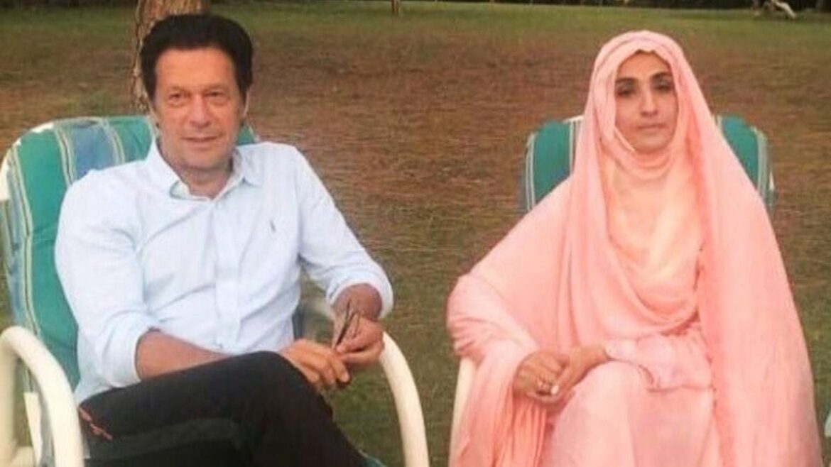 صرف ایک احمق ہی اپنی اہلیہ کے ساتھ ہر معاملے پر بات نہیں کرتا، وزیراعظم
