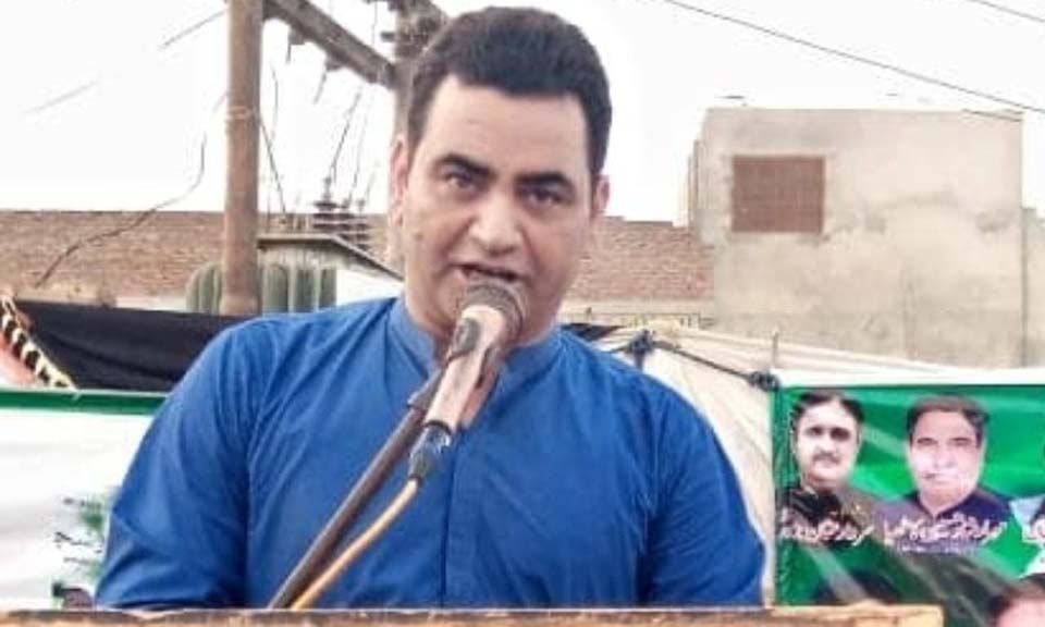خاتون کو تھپڑ مارنے کے ملزم پی ٹی آئی رہنما خواتین کے تحفظ کے ادارے میں ہی تعینات