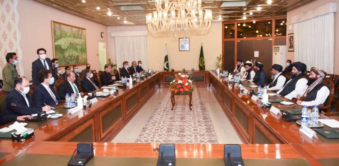 افغان امن عمل– طالبان رہنما ملاعبدالغنی کی وفد کے ہمراہ وزیر خارجہ سے ملاقات.