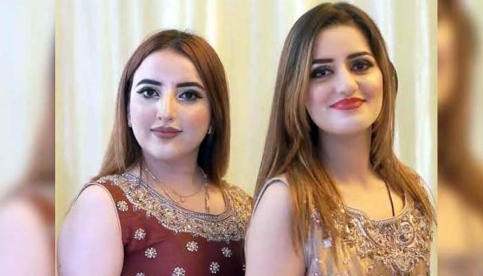 حریم شاہ اور صندل خٹک پر چوری کا مقدمہ درج کرنے کی درخواست مسترد