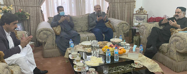 کراچی ‘ وزیراعلیٰ بلوچستان کی نواب ثناءاللہ زہری کی رہائش گاہ آمد ‘ صاحبزادی کے انتقال پر تعزیت