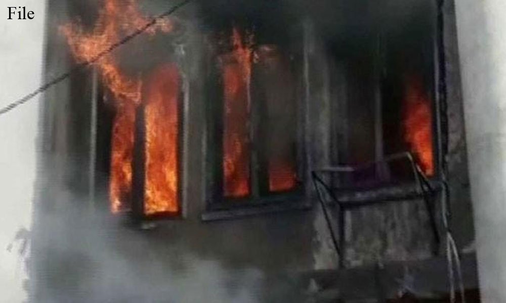 کراچی ، گھر میں آگ لگ گی، جھلس کر 3 بچے جاں بحق