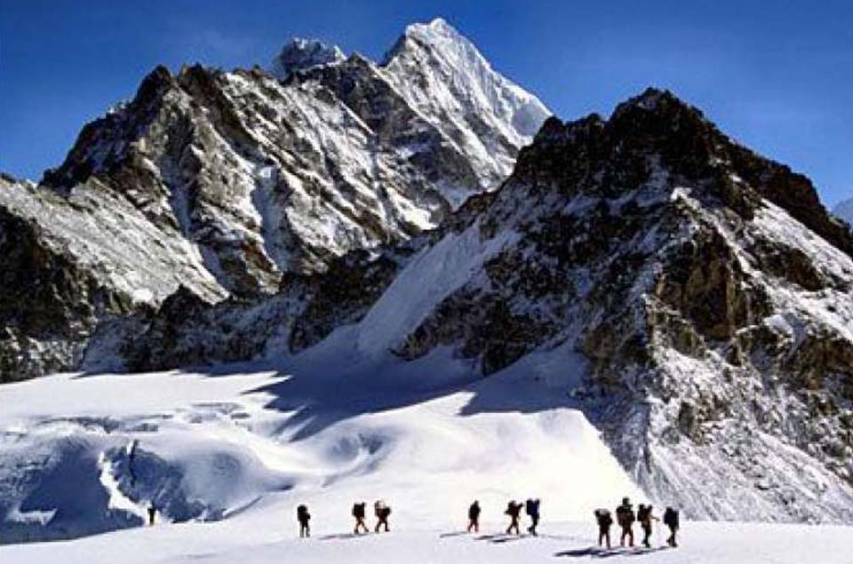 ایران میں شدید برفباری، دو کوہ پیما ہلاک