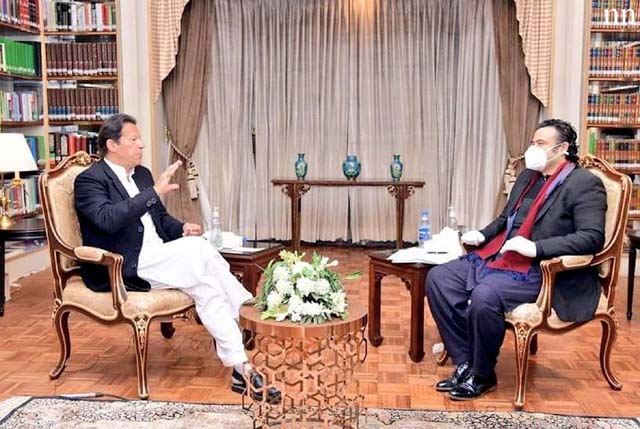 ثبوت دیا جائے کہ فوج ہماری پشت پناہی کر رہی ہے، عمران خان
