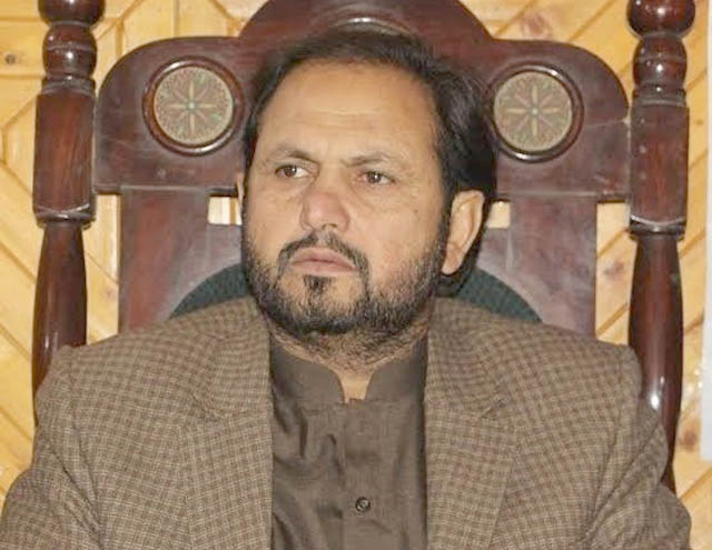 بندوق نہیں قلم کی جنگ سے اپنی تقدیر خود بدلیں گے ‘ مٹھا خان کاکڑ