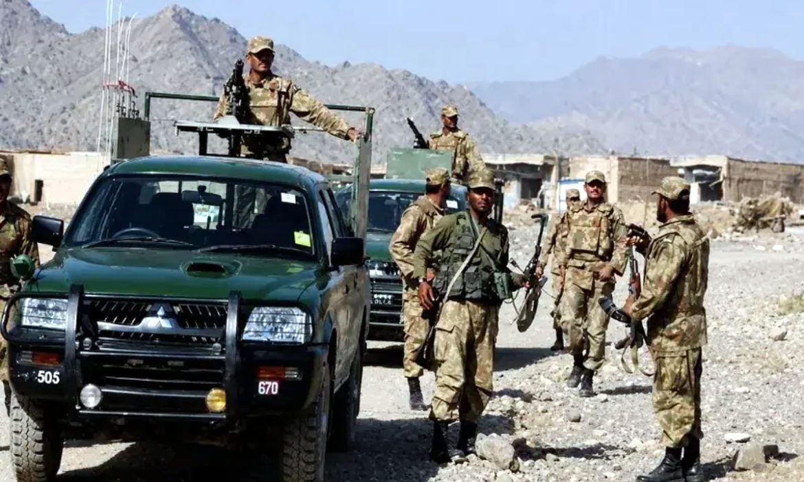 خیبر اور نوشکی میں سیکیورٹی فورسز کی کارروائیاں ، 32 دہشتگرد ہلاک، آئی ایس پی آر