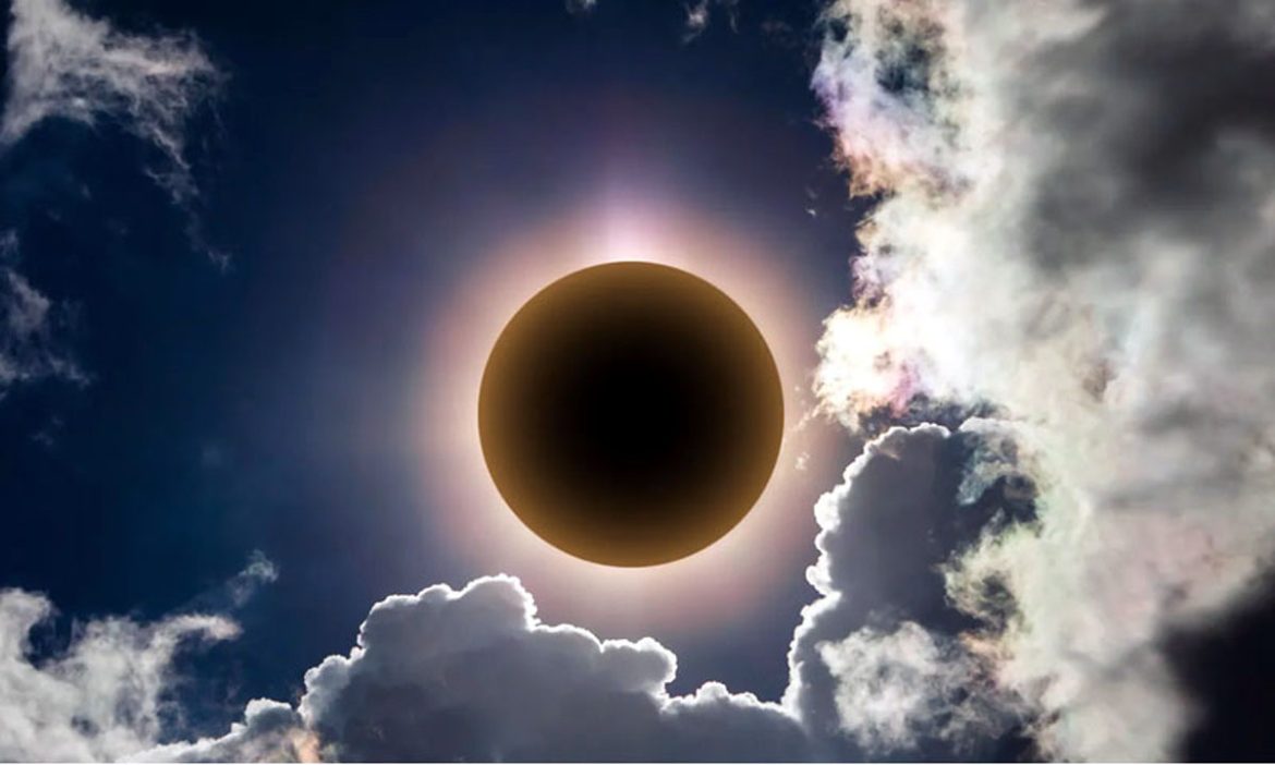 اگلے ماہ سورج گرہن ، 2 سال بعد آسمان پر نایاب نظارہ