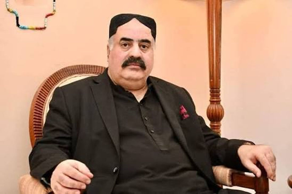 نواب ثناءاللہ زہری کا میر شفیق مینگل پر خود کش حملے اور زیارت سے اغواءہونے والے پولیس اہلکاروں کی شہادت پر رنج و غم کا اظہار