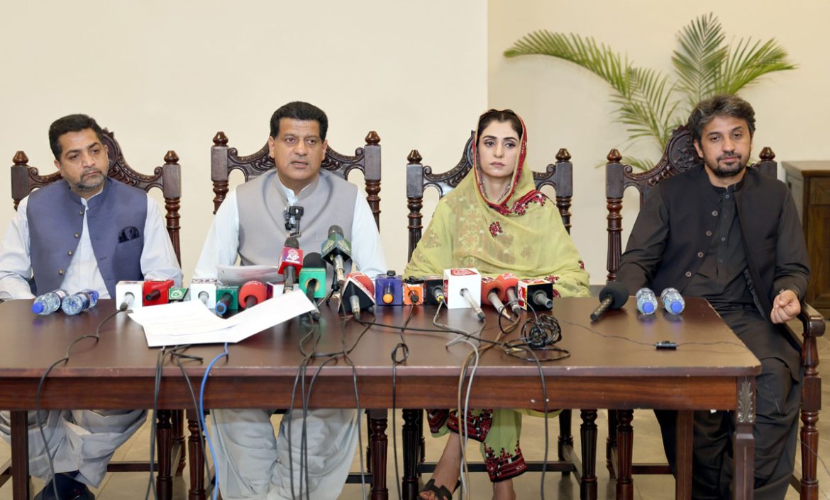 سرمایہ کاروں کو محفوظ ماحول فراہم کرنے کی کوشش کر رہے ہیں ، دہشتگردی کے خاتمے تک لڑیں گے ، ظہور بلیدی ، ضیاء لانگو