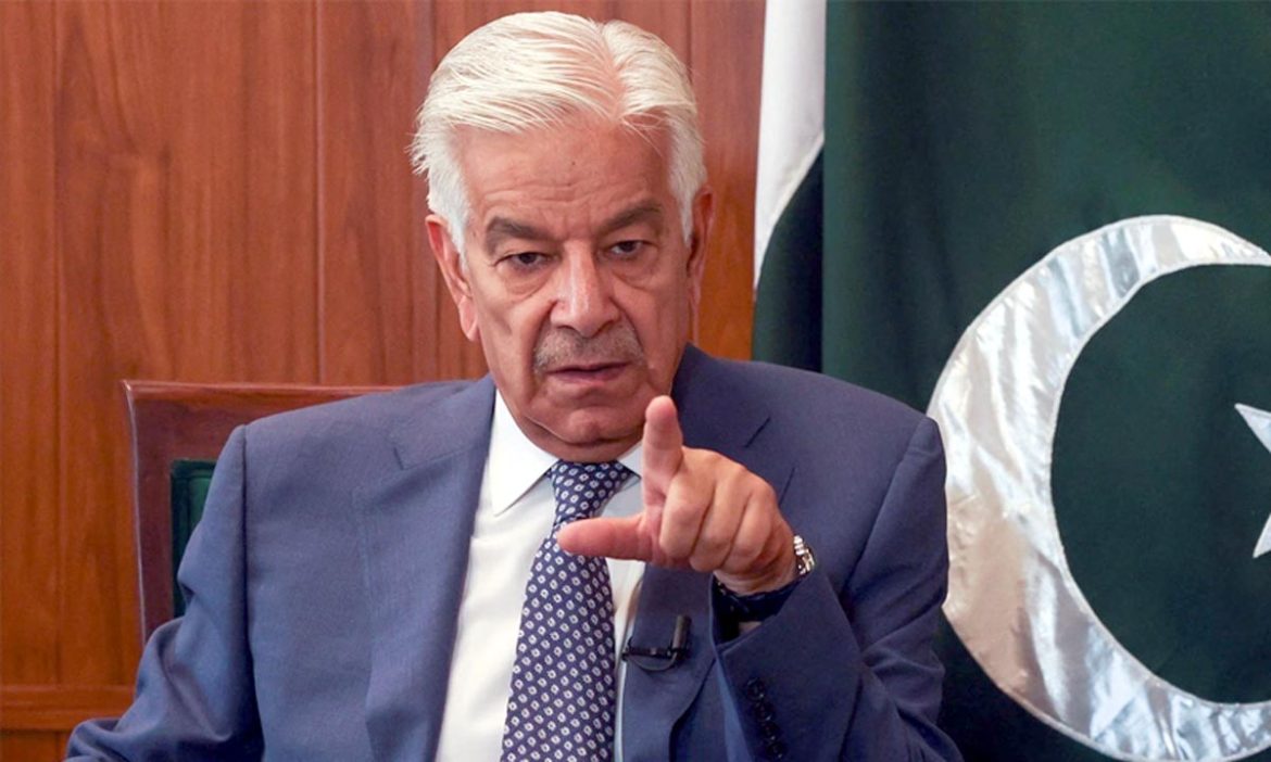 محسن نقوی کے خیالات سے بڑی حد تک اتفاق، اصلاحات کا آغاز اپنی وزارت سے کریں، وزیر دفاع خواجہ آصف کا مشورہ