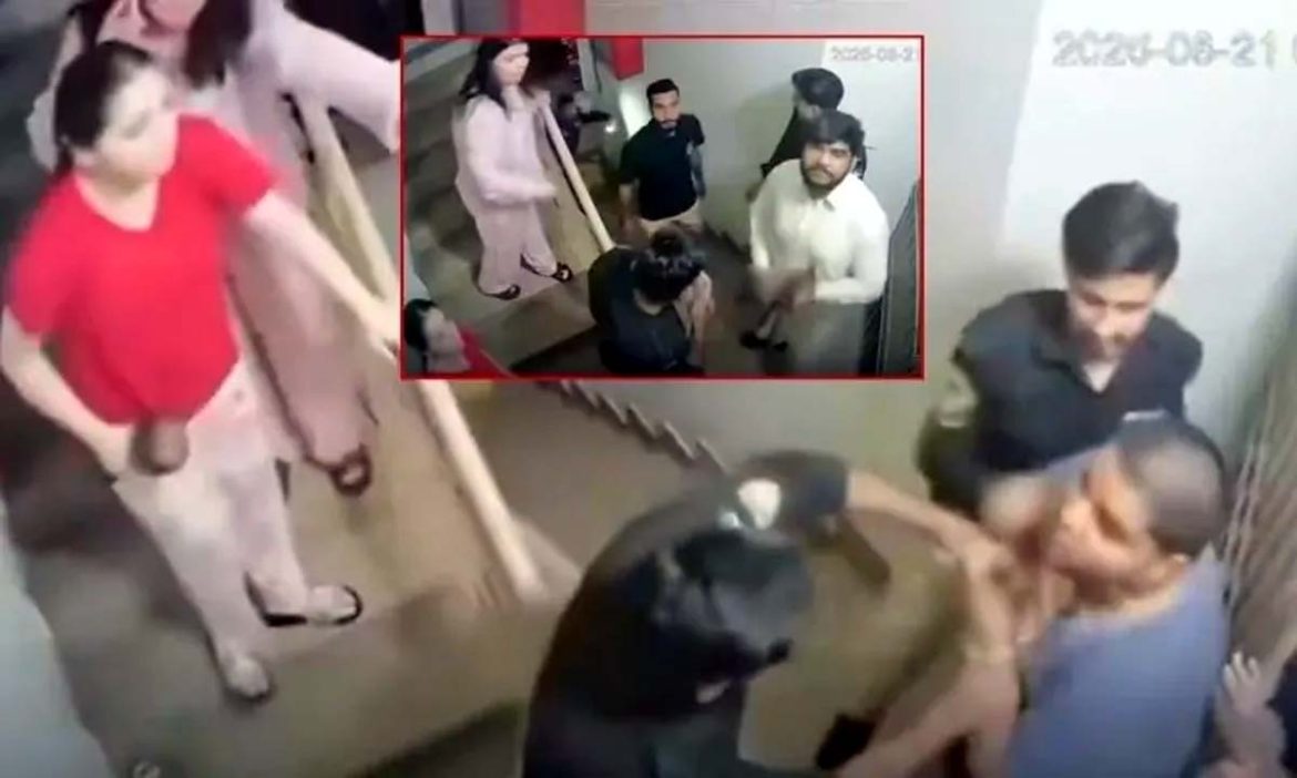 کراچی: پولیس کی سرپرستی میں خاتون کا فیملی پر تشدد، ڈی آئی جی ساؤتھ کا انکوائری کا فیصلہ