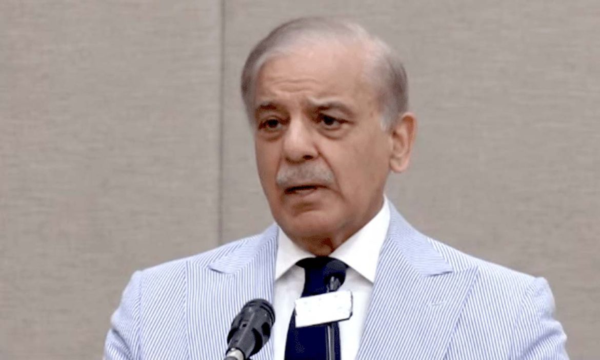 بلوچستان کے مسائل کا حل گرینڈ ڈائیلاگ میں ہے،فتنہ الخوارج دشمن ملک سے وسائل حاصل کررہا ہے، وزیراعظم شہبازشریف