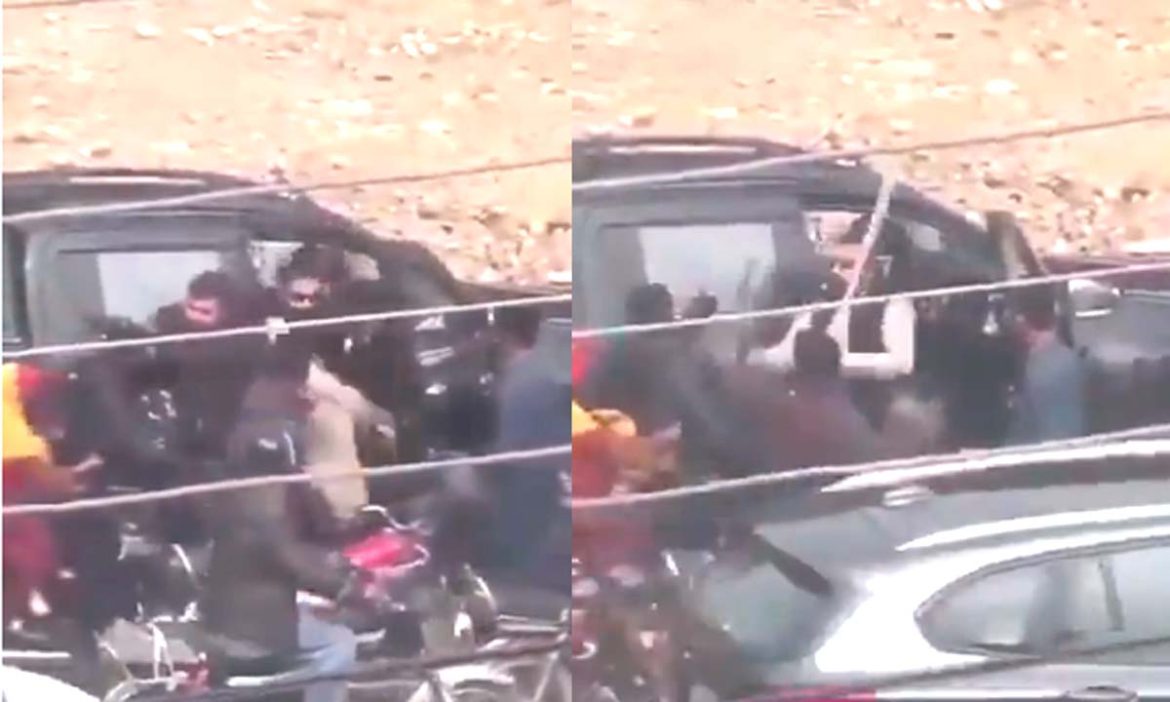’یہ جانوروں سے بھی بدتر ہیں‘، کم سن بیٹی کے سامنے شہری پر بیس بال بیٹ سے تشدد