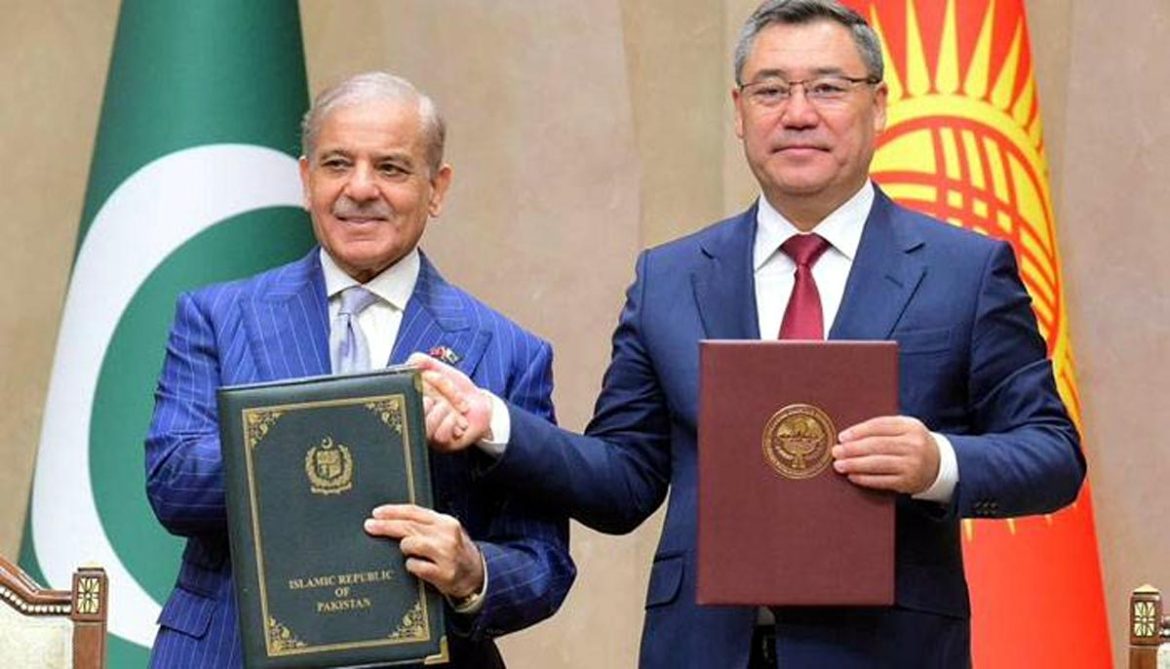 پاکستان اور کرغزستان کے درمیان تجارت، انسداد دہشتگردی اور آئی ٹی سمیت متعدد معاہدوں پر دستخط