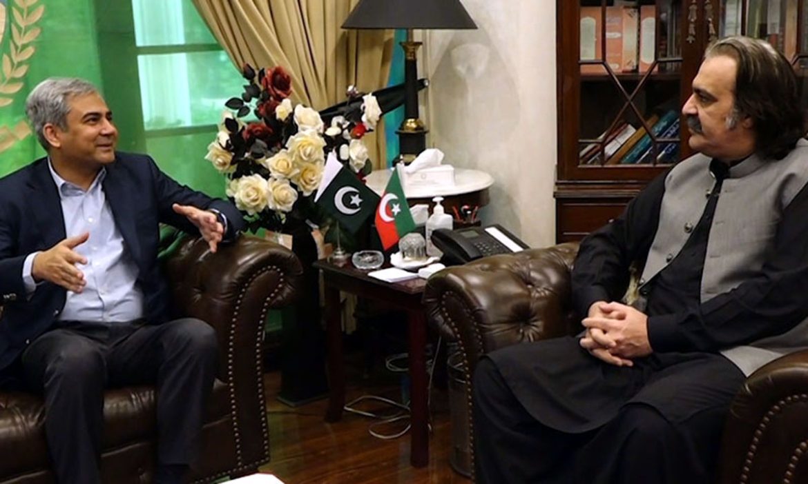 پی ٹی آئی نے وفاق اور اسٹیبلشمنٹ سے مذاکرات کا ٹاسک علی امین گنڈاپور کو سونپ دیا